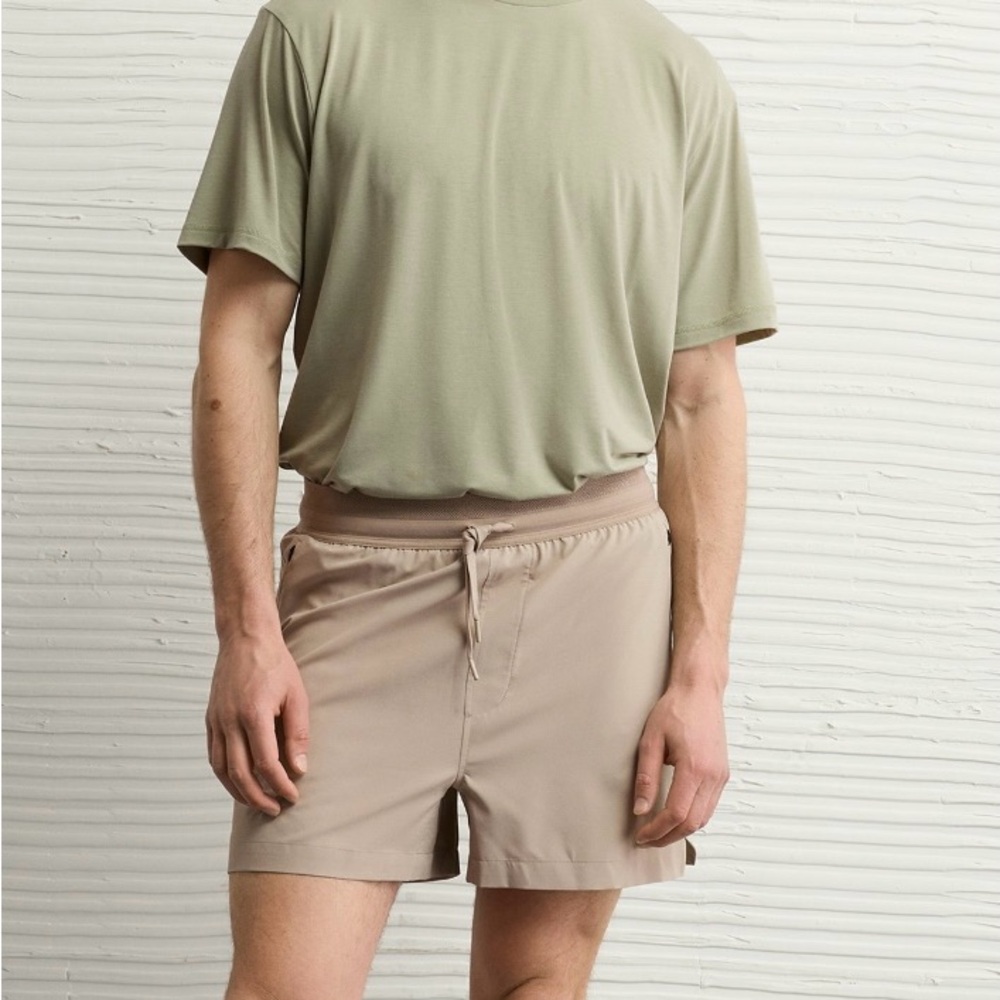 American Eagle 24/7 lined training short khaki xs